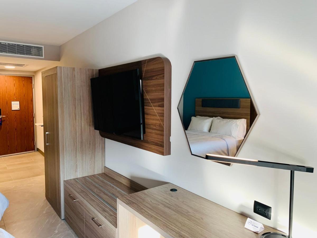 Holiday Inn Express - Guadalajara Vallarta Poniente By Ihg Zapopan Ngoại thất bức ảnh